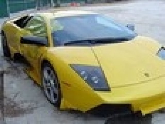 Американец потроши Lamborghini само два часа след като го купи