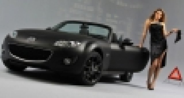 Mazda отбелязва 20 години MX-5 и в Париж