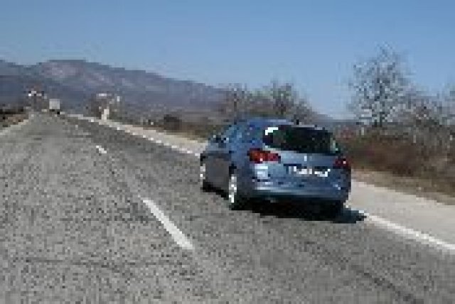 Най-новият Sports Tourer на Opel