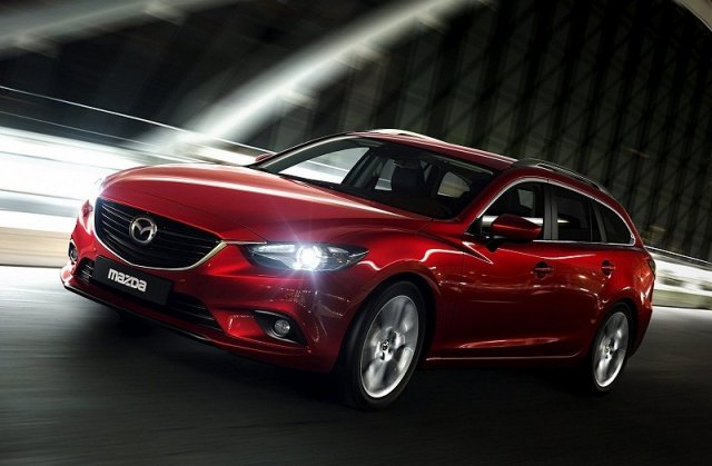 Ето го и комбито Mazda6