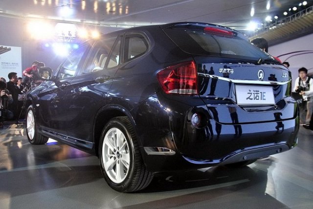 BMW X1 се преоблече като Zinoro 1E