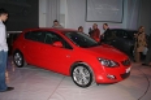 Официално - Новата Astra е вече в България