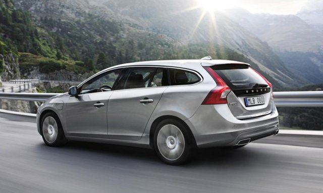 Volvo V60 Plug-In Hybrid идва още догодина
