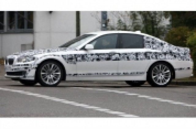 Нови шпионски снимки на BMW 5