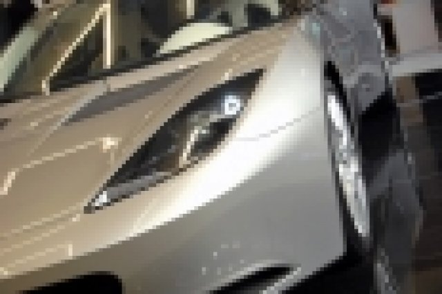 Lotus отново на червения килим