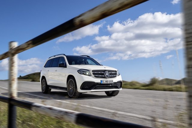 S-Class сред SUV моделите