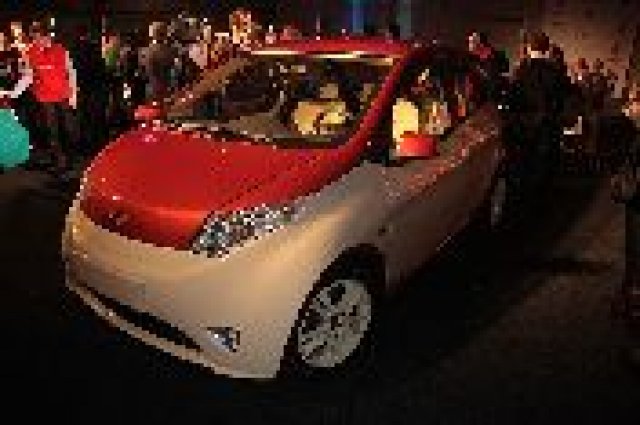 През юни започва строителството на завода за „ё-мобил