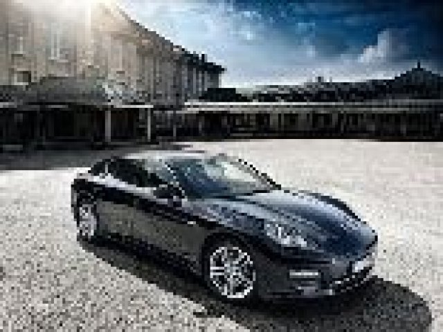 Porsche ще прави „мини” Panamera?