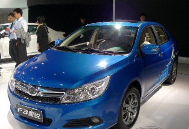 Китайци изобретиха дистанционно за автомобил