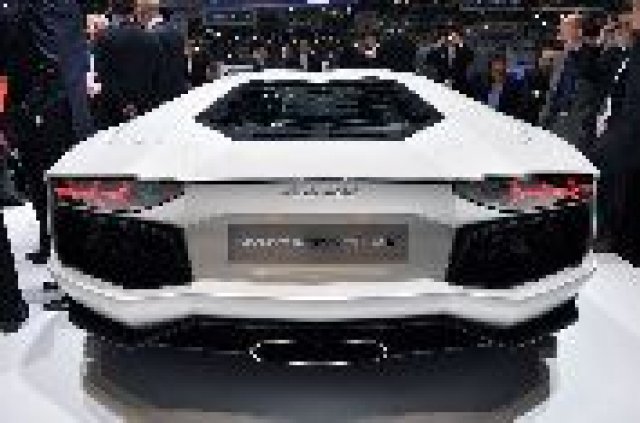 Lamborghini Aventador - 4000