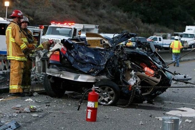 Всички в колата са живи и здрави!