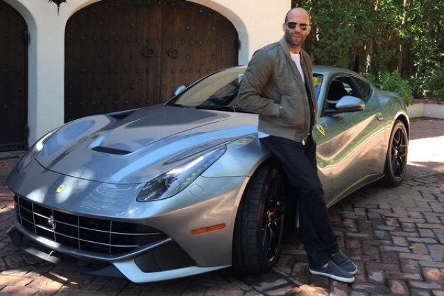 Новата кола на Джейсън Стейтъм