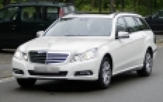 Нови снимки на E-Class комби