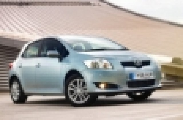Toyota модернизира двигателите на Auris