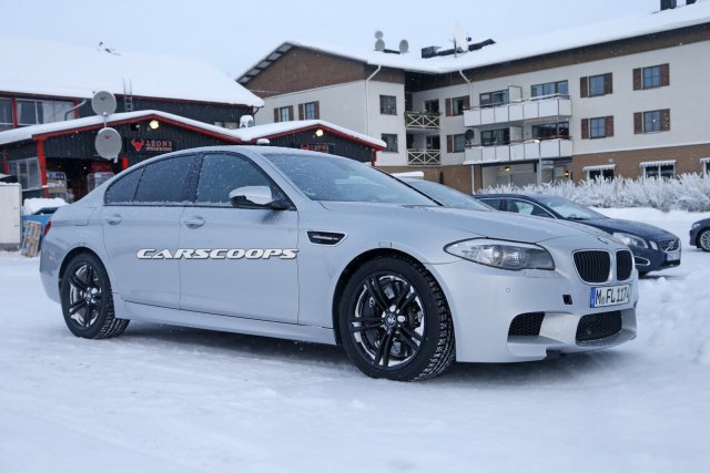 BMW вече тества M5 с AWD