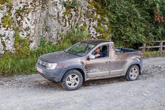 Пикапът на Dacia излиза в серия