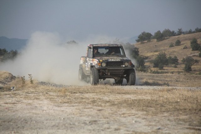 Off-road: Девет български екипажа в  
