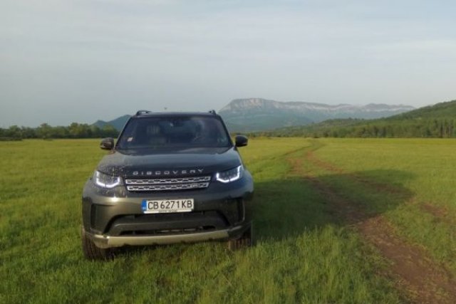 Приключение с масаж: тестваме новия Land Rover Discovery