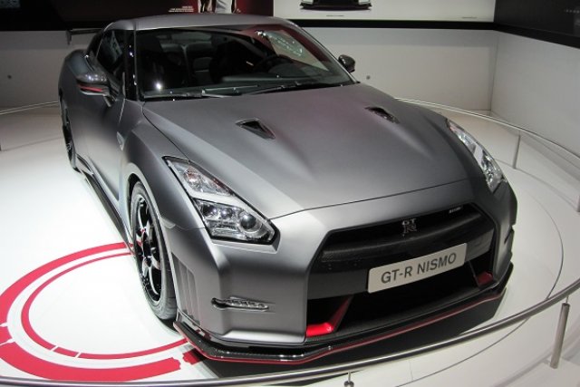 Най-бързият GT-R акостира в Женева