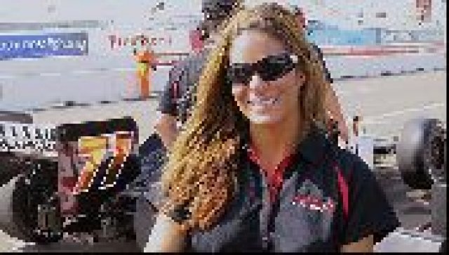 Модел на бельо яхва болид от NASCAR