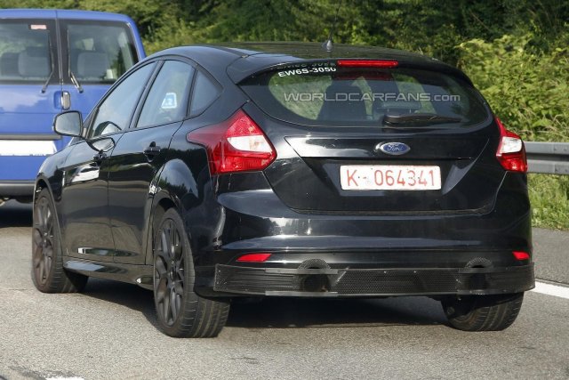 Новият Ford Focus RS излезе на пътя