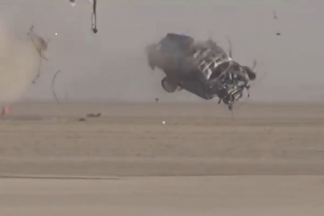 Катастрофа с 320 км/час, шофьорът е жив