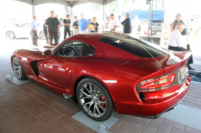 Първият SRT Viper бе продаден 3 пъти по-скъпо