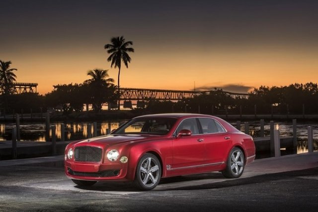 Президентът на Габон похарчи 15 млн. евро за автомобили