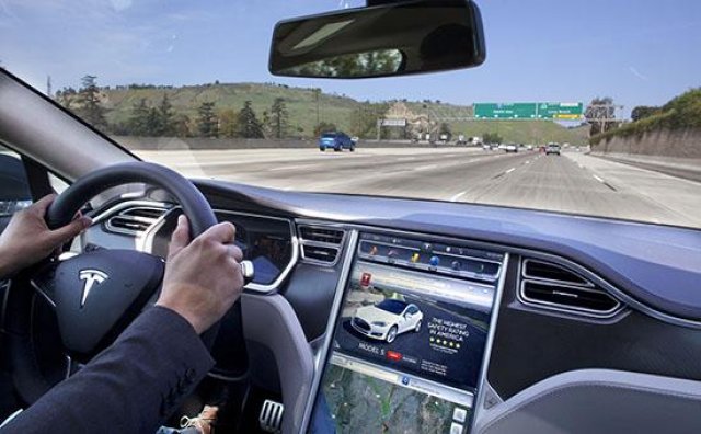 Хакерите не простиха и на Tesla Model S