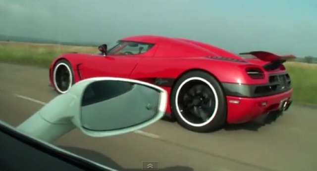 Ferrari 458 Italia VS Koenigsegg Agera R