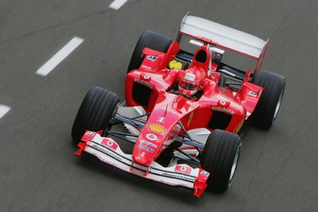 Проблеми за Ferrari и успех за Lotus