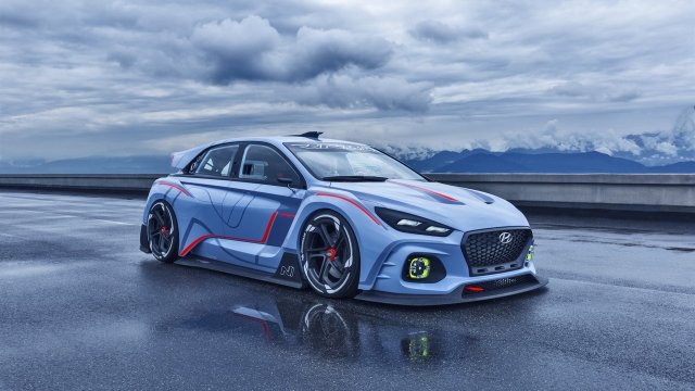 Hyundai предизвика Ford Focus