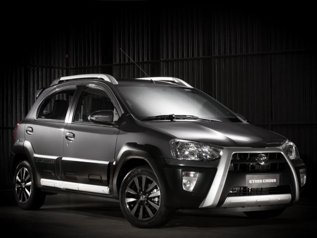 Toyota Etios Cross нахлува в Бразилия