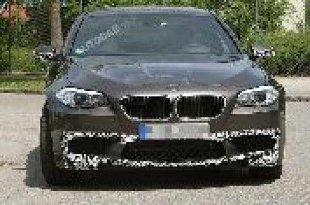 Шпионски снимки от серийния BMW M5