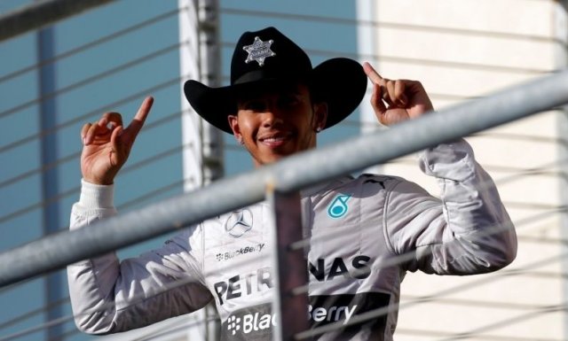 Хамилтън увеличава аванса си пред Розберг