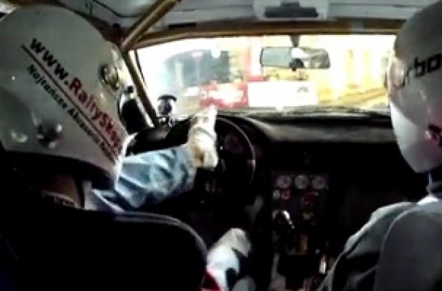 Дрифт с крак на волана