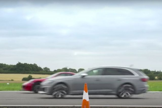 Audi RS4 и Porsche 911 GTS премериха сили (ВИДЕО)