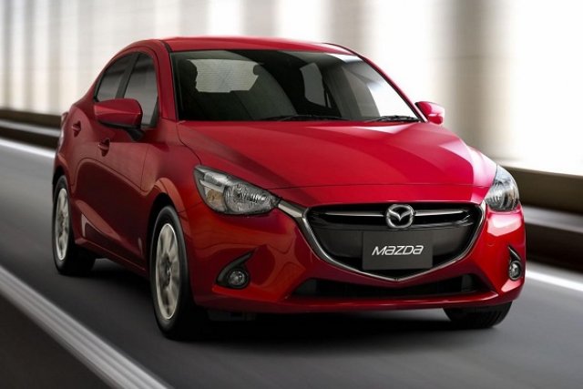 Mazda2 бе показана и като седан
