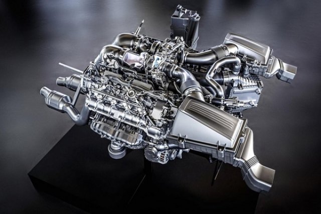 AMG разкри мотора на Mercedes GT