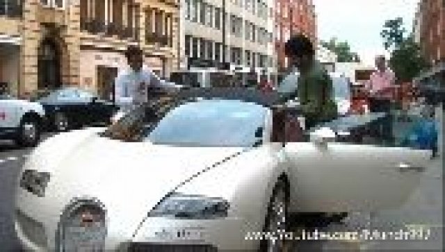 Как се поставя покривът на Bugatti Veyron Grand Sport