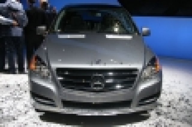 Представиха официално новата R-Class