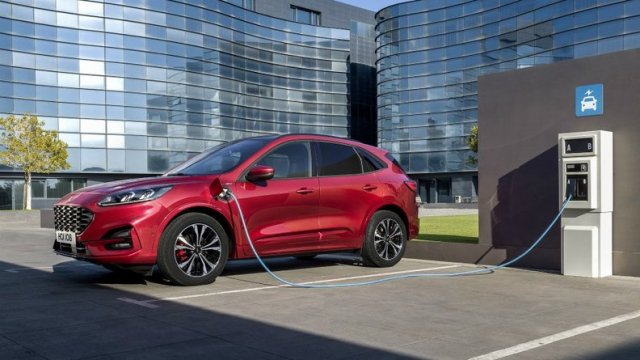 Plug-in хибридите все още са по-важни от електромобилите