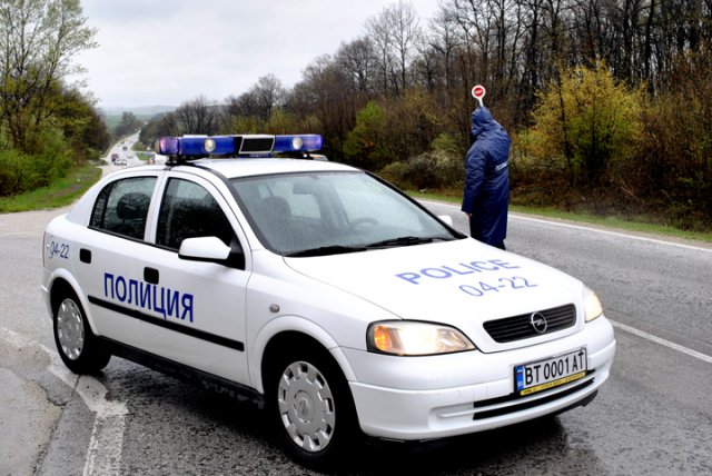 Шофьор без книжка губи колата за месец