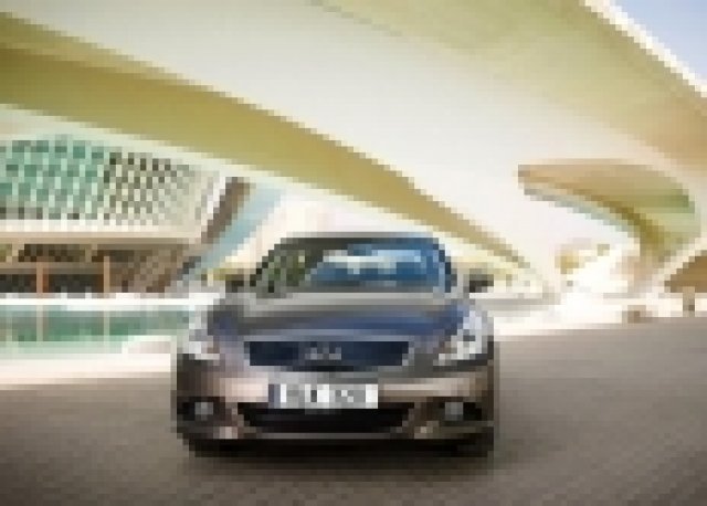 Модернизираното Infiniti G37 2010
