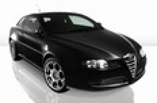 Лимитирана серия Blackline на Alfa Romeo GT
