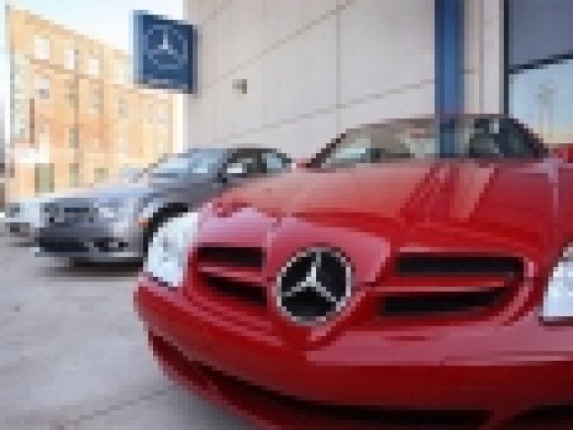 Най-голям спад на продажбите в България и Румъния