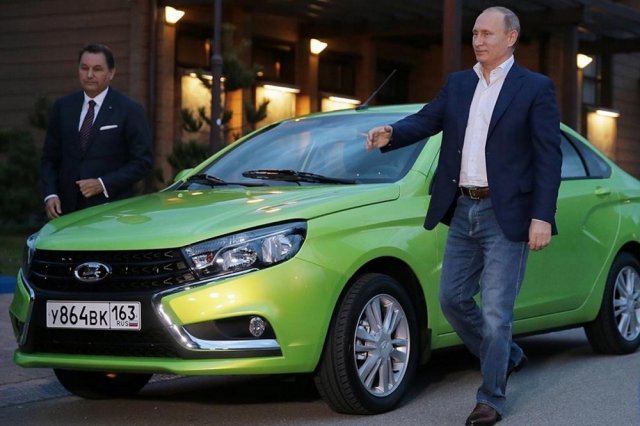 Путин подкара новата Lada Vesta - хареса я!