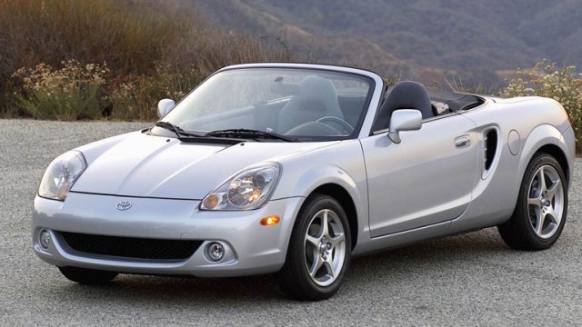 Toyota възражда MR2
