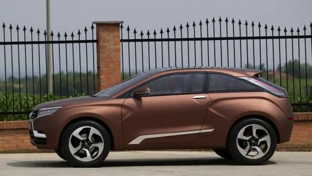 Lada XRAY се появи и на видео