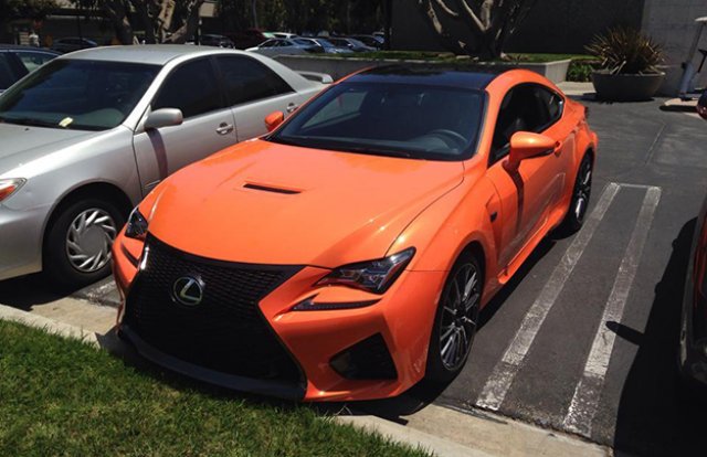 Разкриха новият цвят на суперколата Lexus RC F